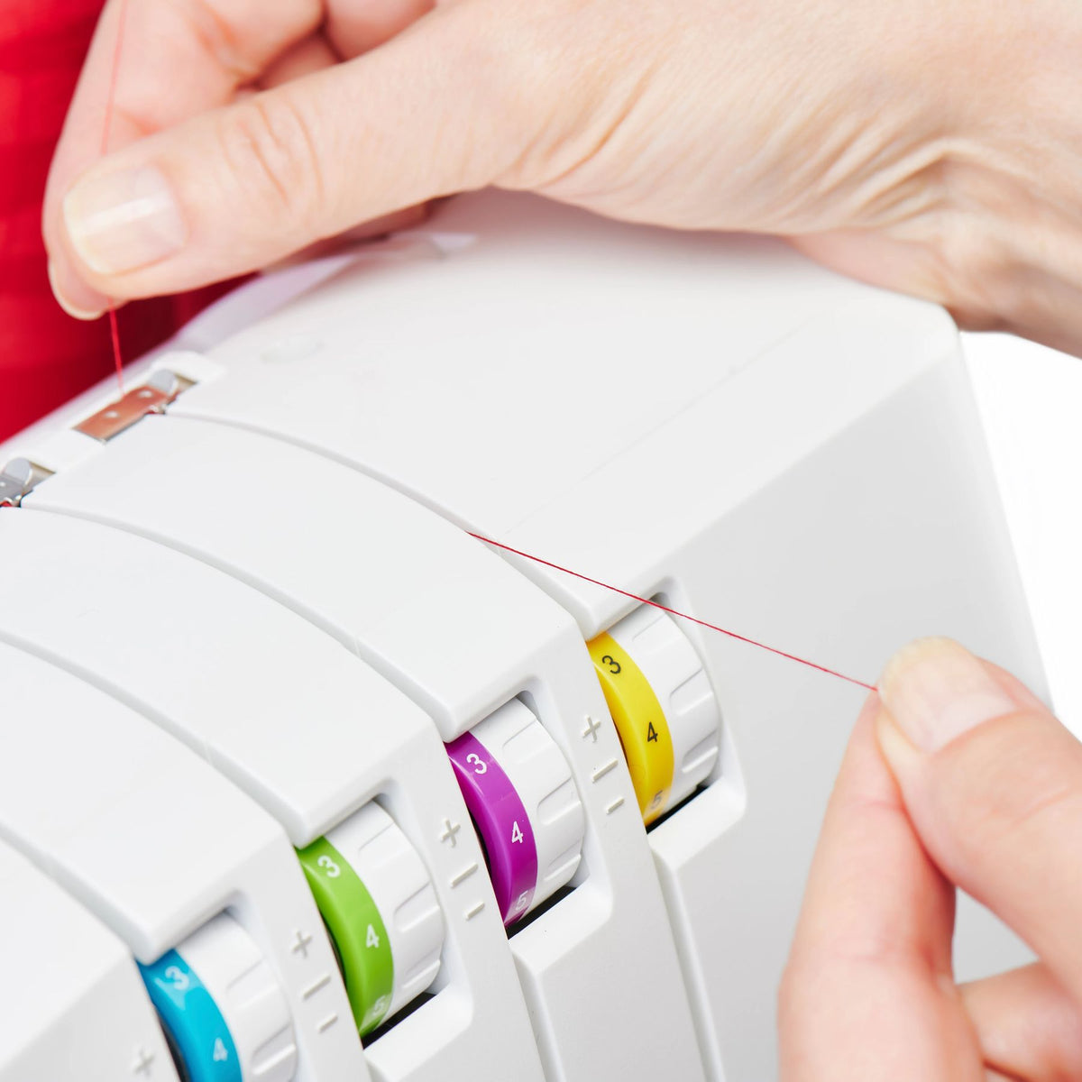 SINGER SE017 Elite Serger - official product image 6