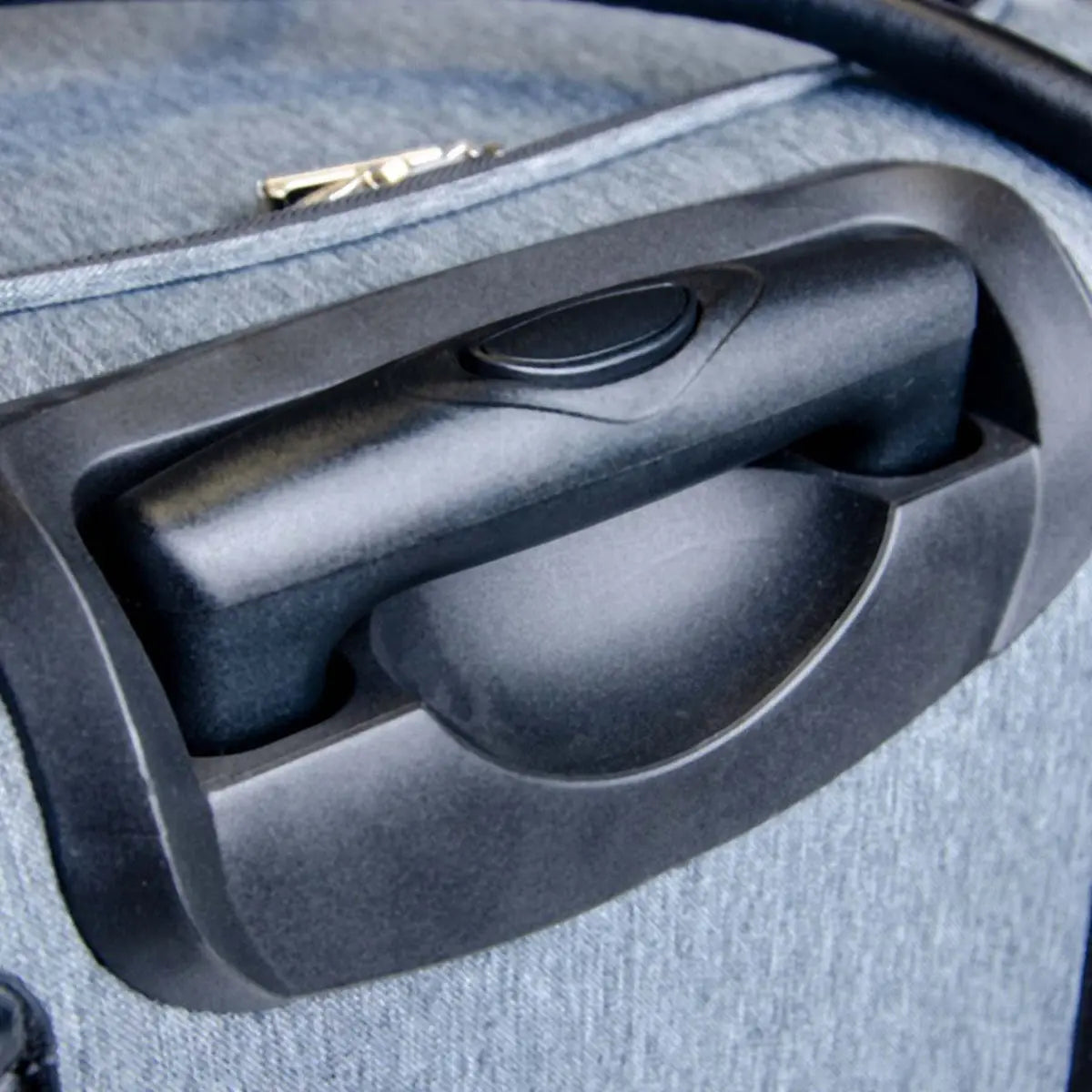PFAFF Luxe Collection Serger Roller Bag - official PFAFF product image 3