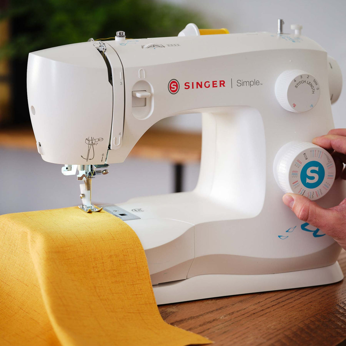SINGER Refurbished Simple 3337 Sewing Machine - official product image 2