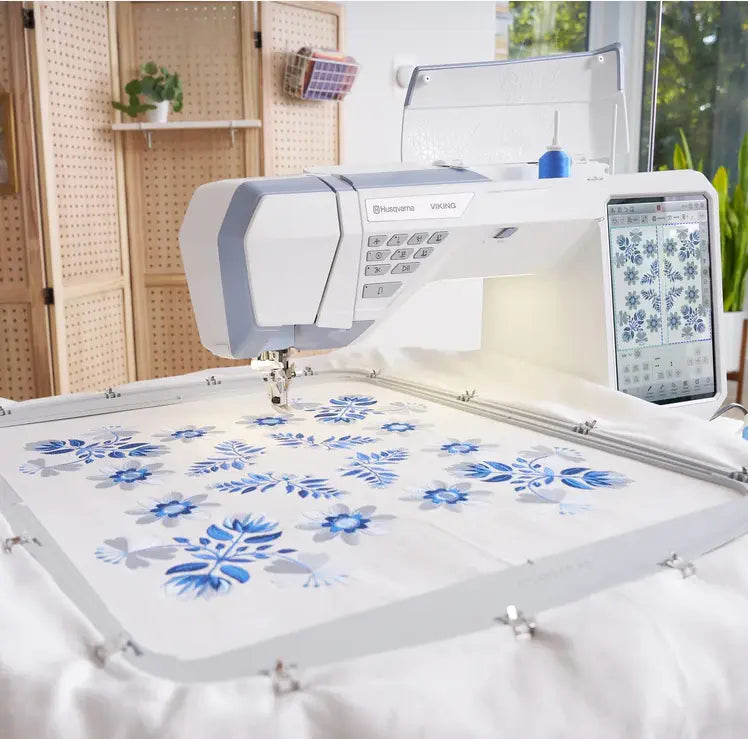 HUSQVARNA® VIKING® DESIGNER EPIC™ 3 Sewing & Embroidery Machine | Nordic Frost Viking