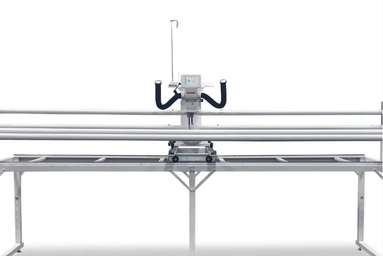 Janome Quilt Maker 18