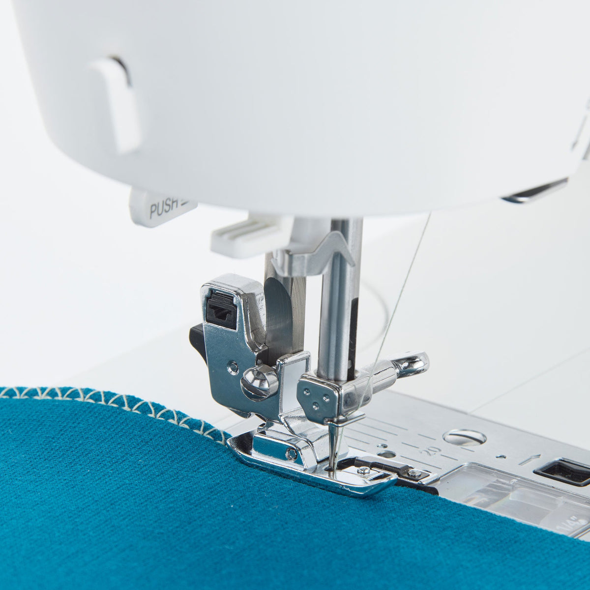 SINGER Heavy Duty Repair & Mending Bundle - official product image 5