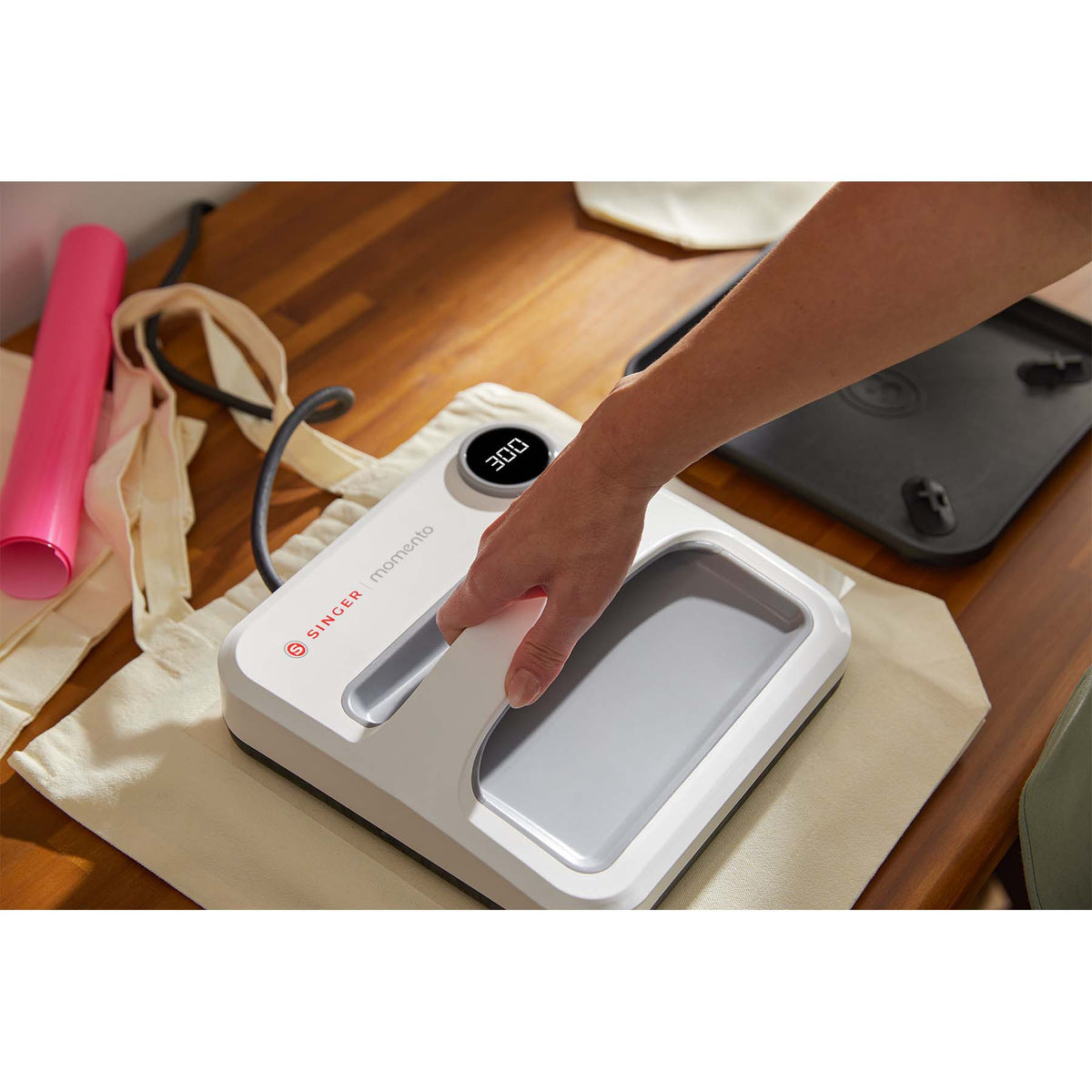 SINGER MOMENTO Square Press - official product image 2