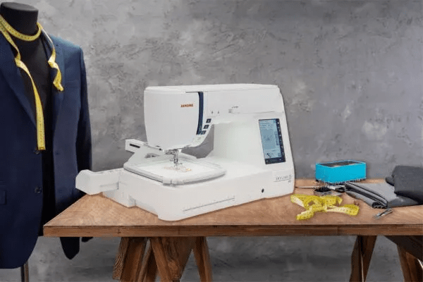 Janome Janome Skyline SKS9-I