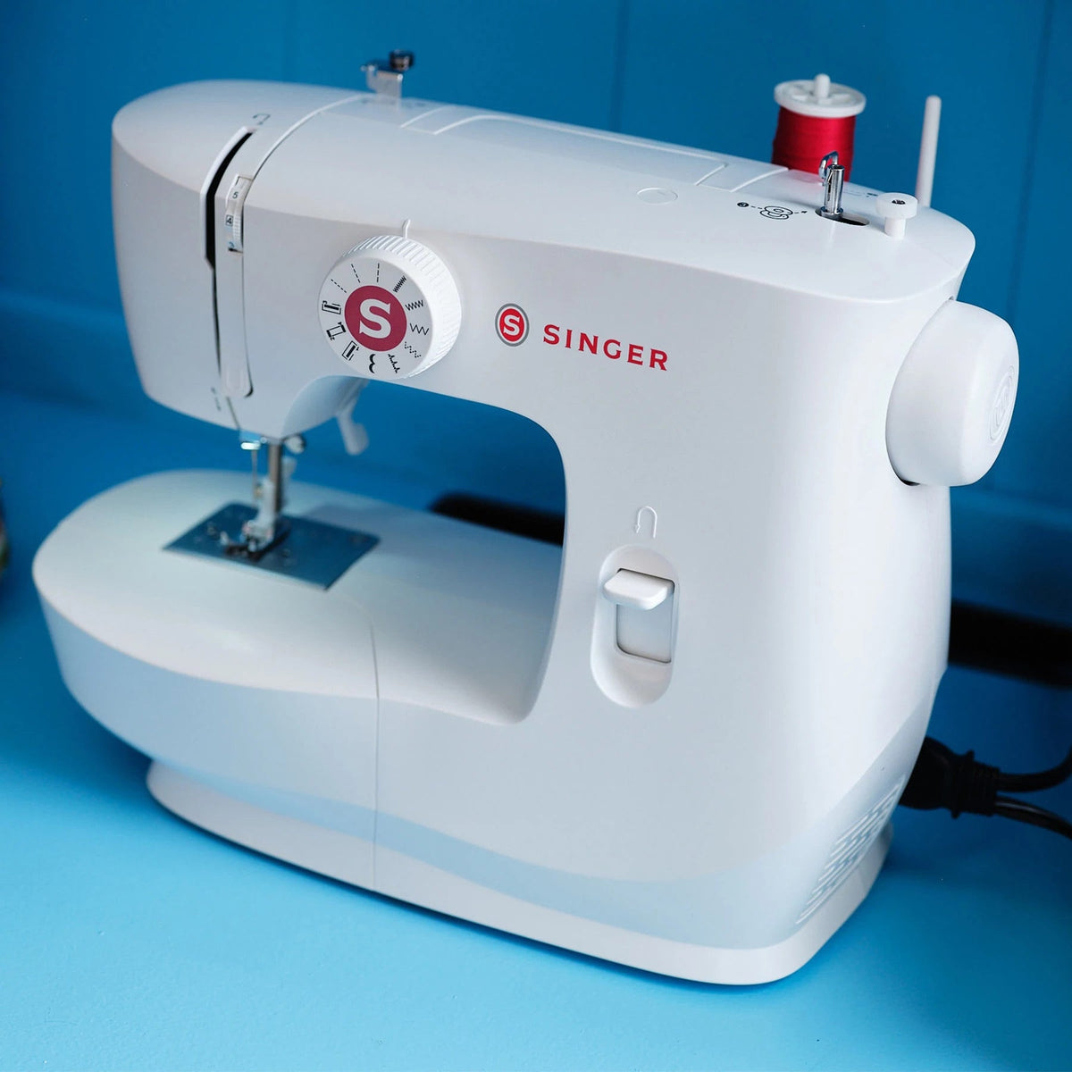 SINGER MX60 Sewing Machine - official product image 2