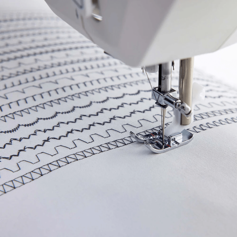 Pfaff Sewing Machines HUSQVARNA® VIKING® ONYX™ 15 Sewing Machine