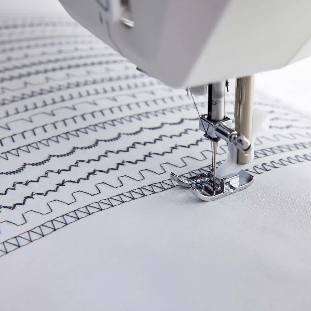 Pfaff Sewing Machines HUSQVARNA® VIKING® ONYX™ 15 Sewing Machine