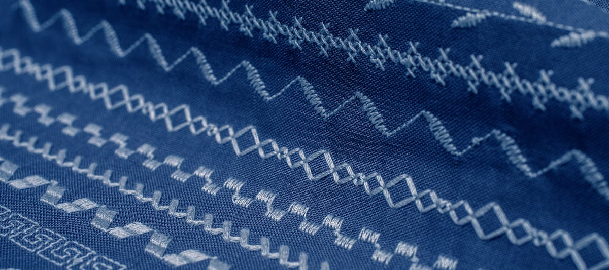 Pfaff Sewing Machines Pfaff Ambition 610 Sewing Machine Enhanced Precision with IDT™ and LCD Display