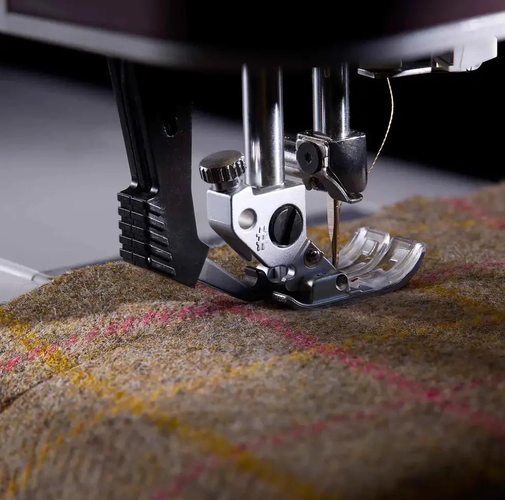 PFAFF® creative expression™ 750 Sewing and Embroidery Machine Pfaff