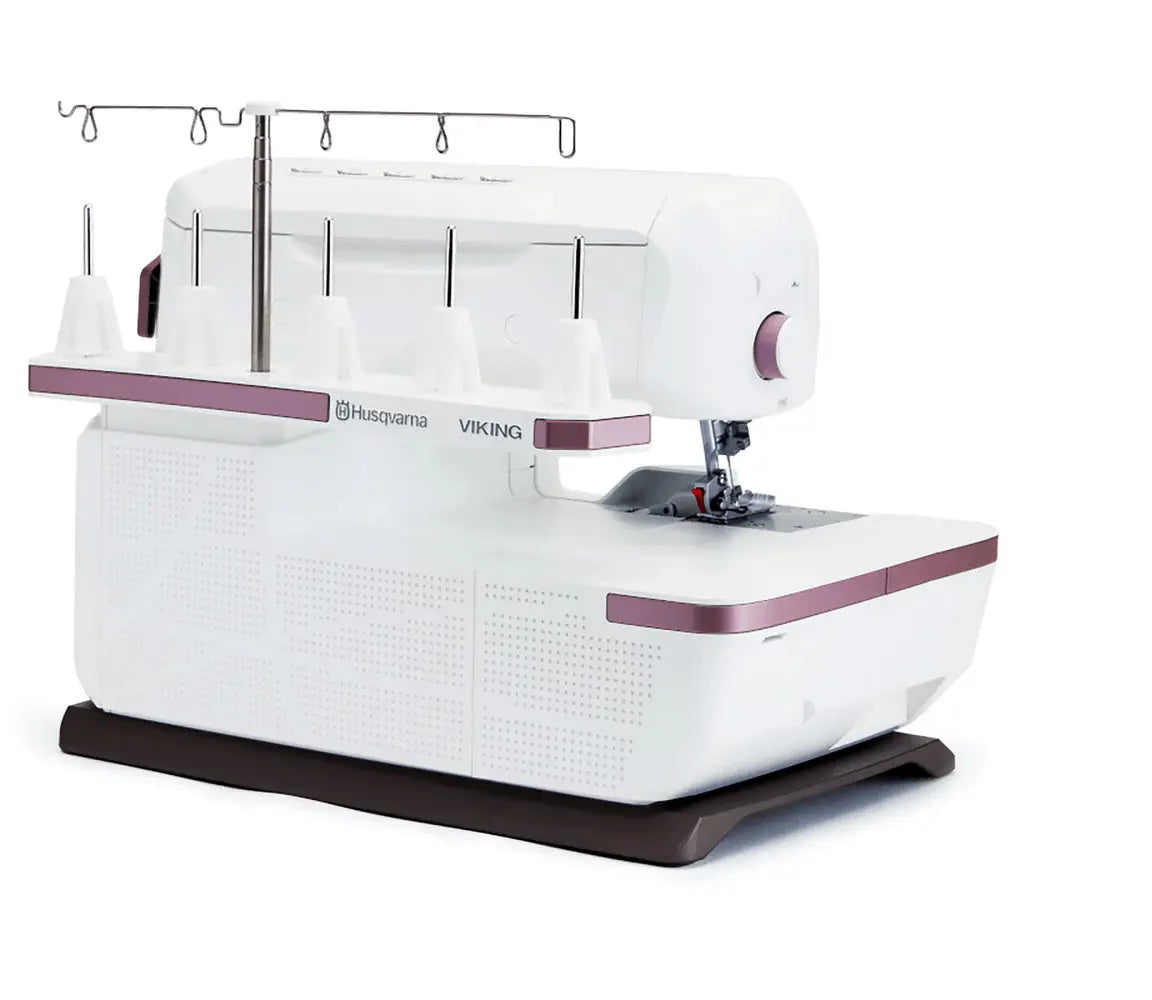 Viking Coverlock HUSQVARNA® VIKING® AMBER™ Air S500 Coverlock Machine