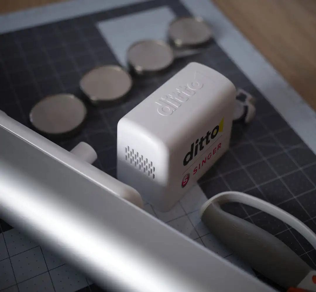 Sewingmachineoutlet Ditto Pattern Projector: Say Goodbye to Paper Patterns