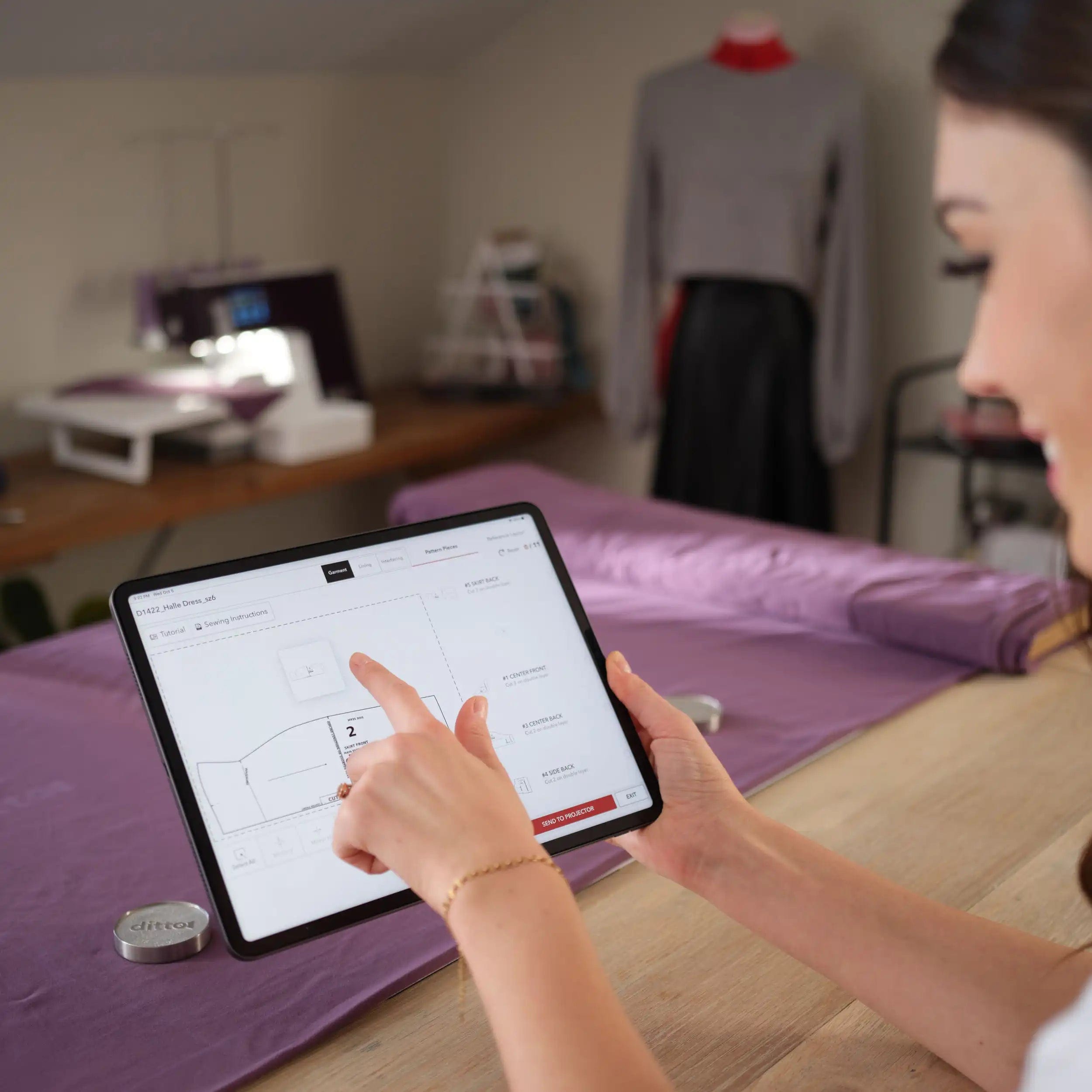 Sewingmachineoutlet Ditto Pattern Projector: Say Goodbye to Paper Patterns