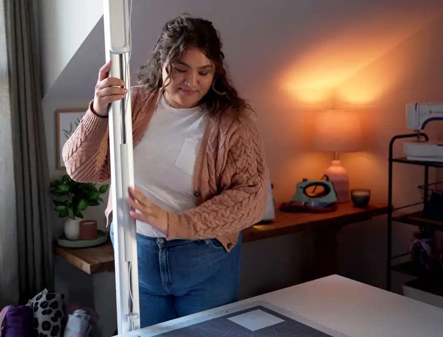 Sewingmachineoutlet Ditto Pattern Projector: Say Goodbye to Paper Patterns