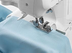 Viking Husqvarna Viking Amber S 100: The Ultimate Overlock Machine
