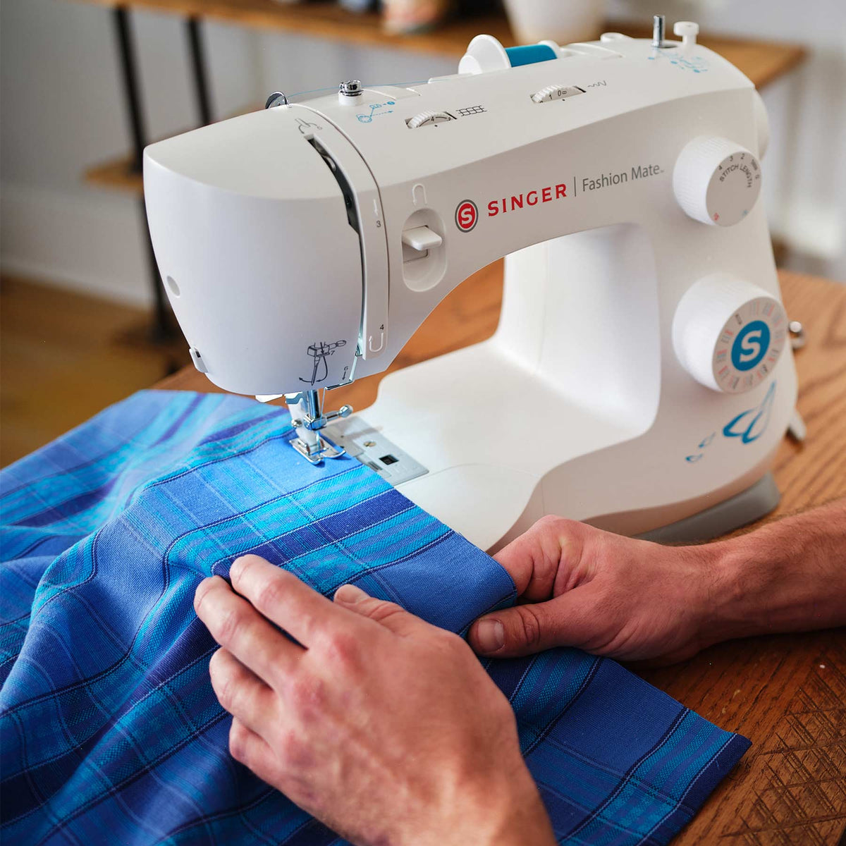 SINGER Fashion Mate 3342 Sewing Machine - official product image 2