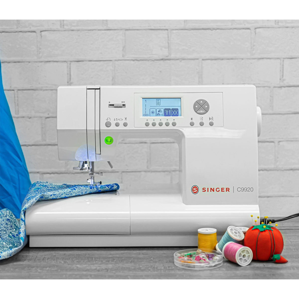 SINGER C9920 Sewing Machine - official product image 2