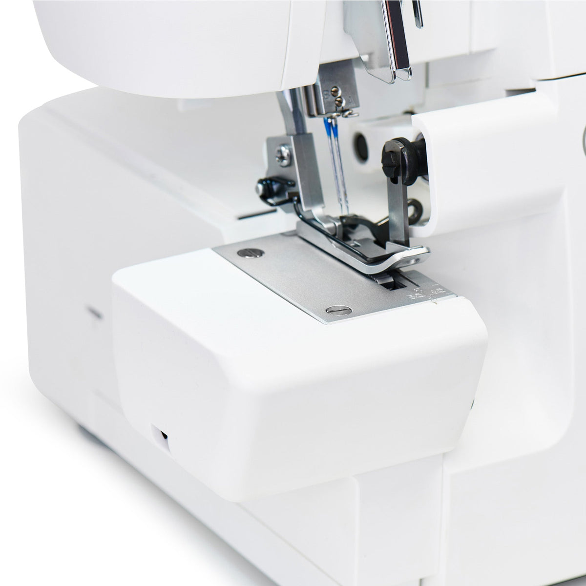 SINGER SE017 Elite Serger - official product image 2