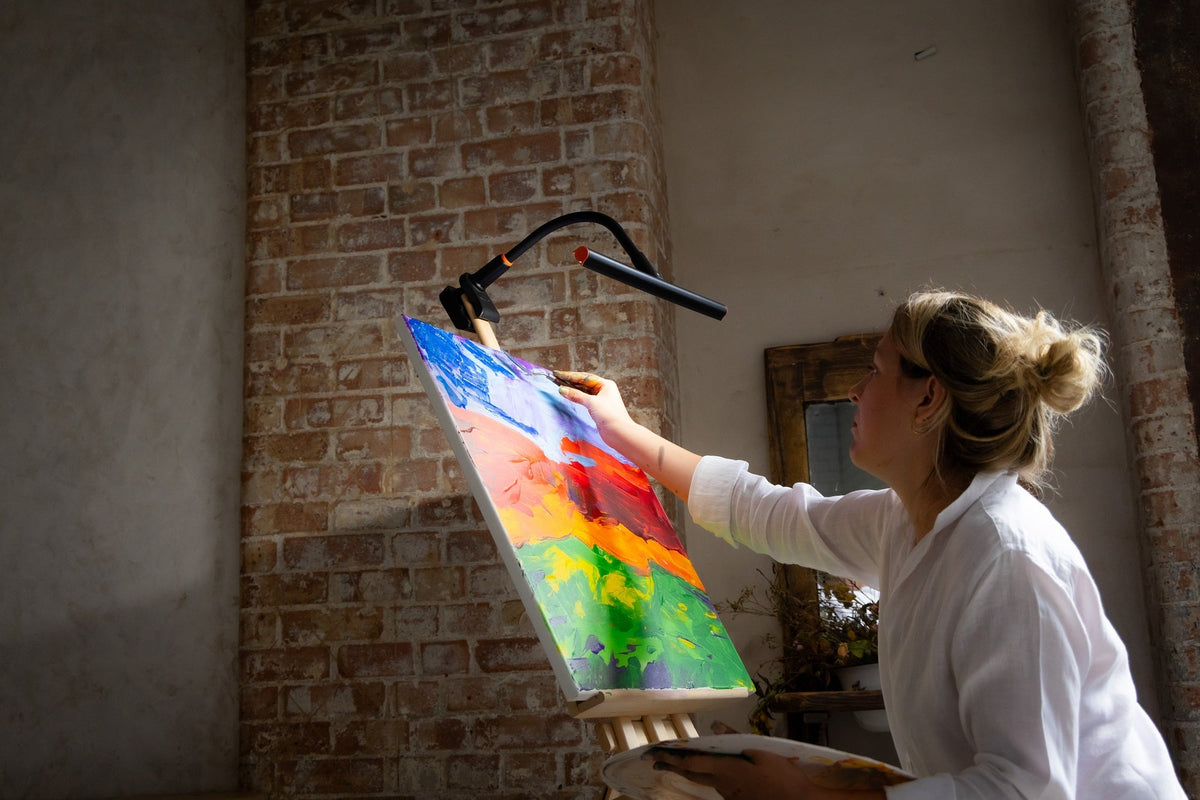 Daylight Easel Lamp Go rechargeable LED easel light