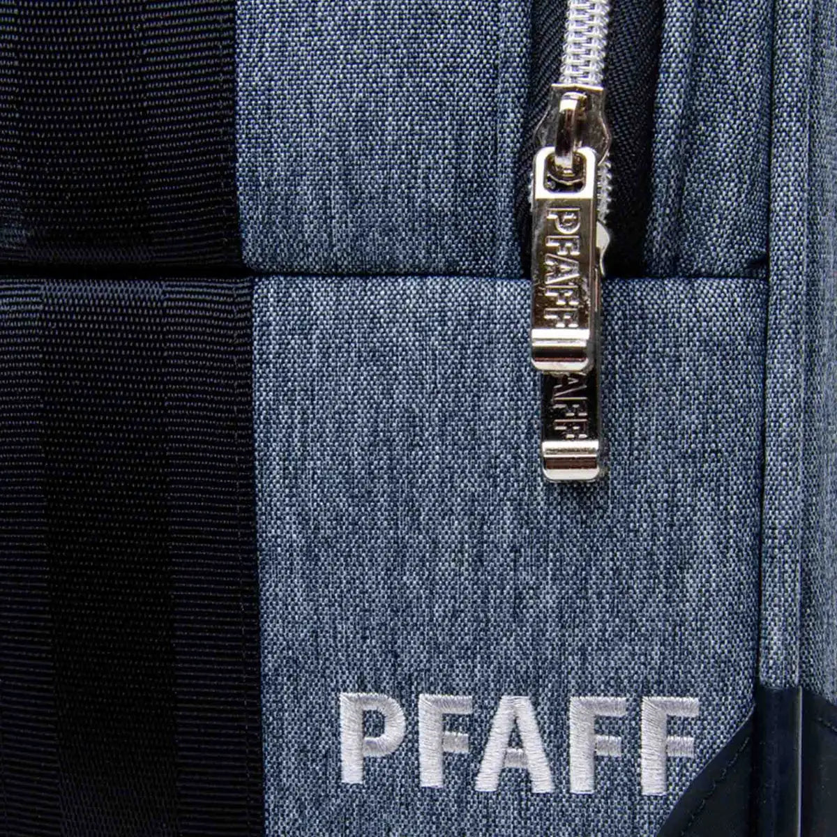 PFAFF Luxe Collection Serger Roller Bag - official PFAFF product image 4