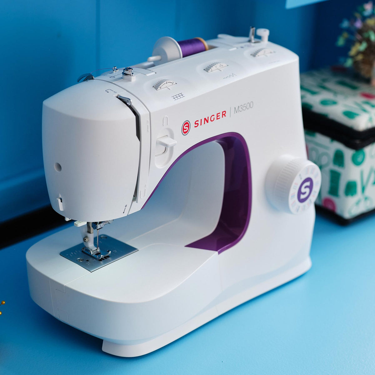 SINGER M3500 Sewing Machine - official product image 2