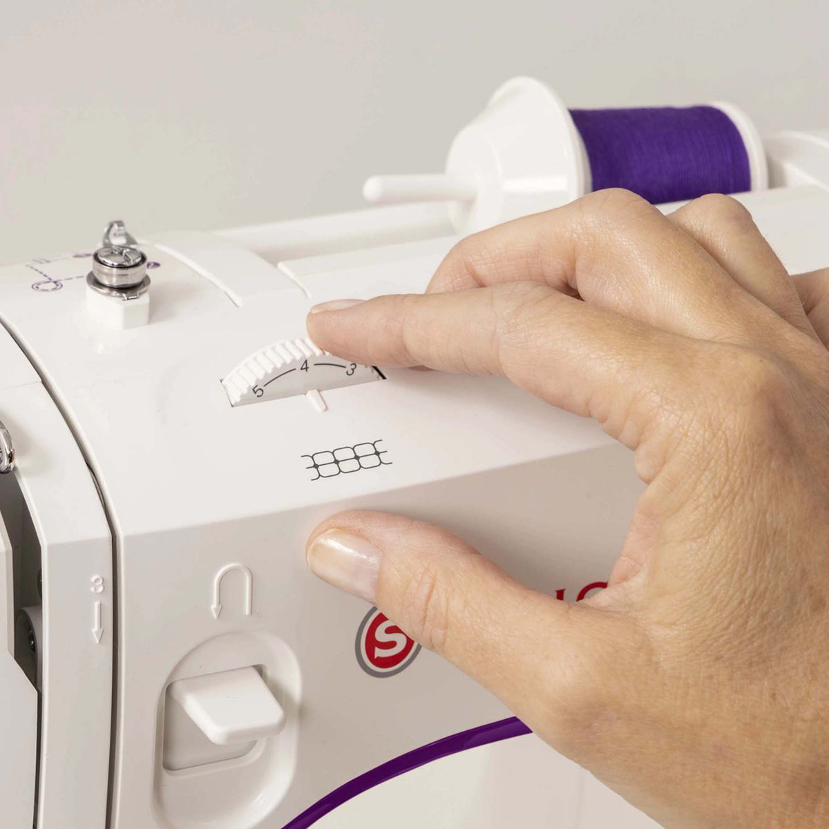 SINGER M3500 Sewing Machine - official product image 3