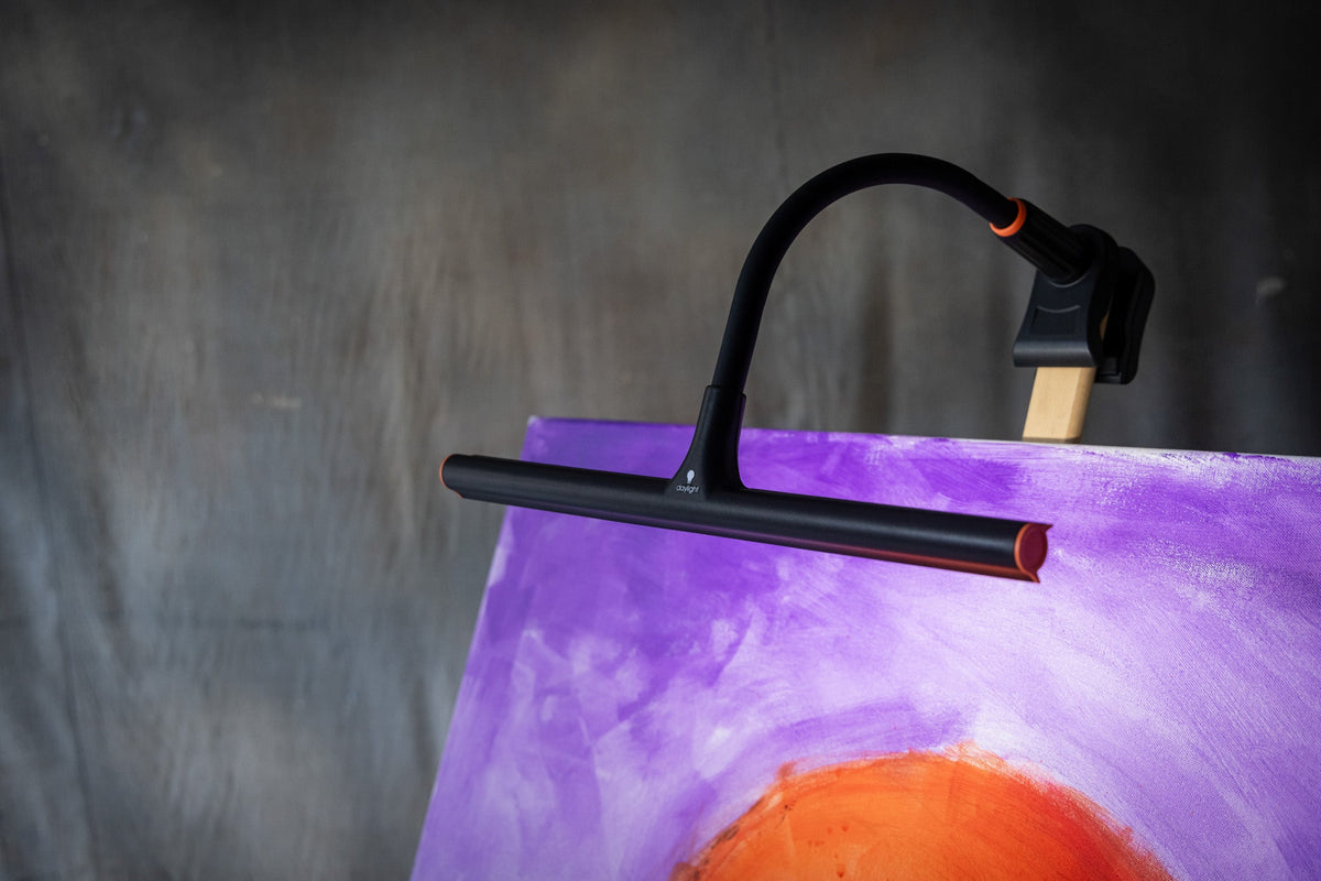 Daylight Easel Lamp Go rechargeable LED easel light