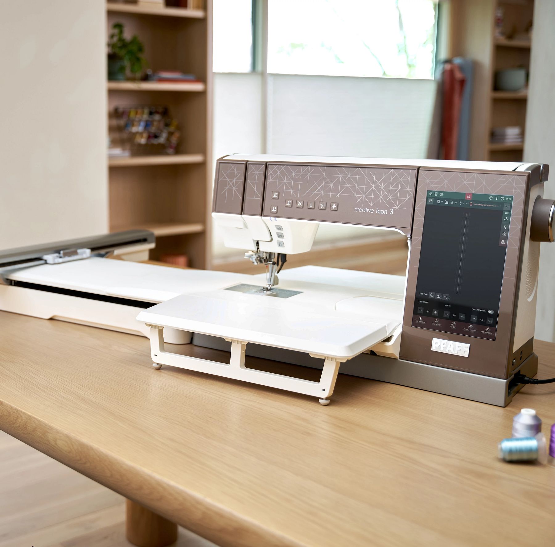 PFAFF creative icon 3 sewing and embroidery workspace