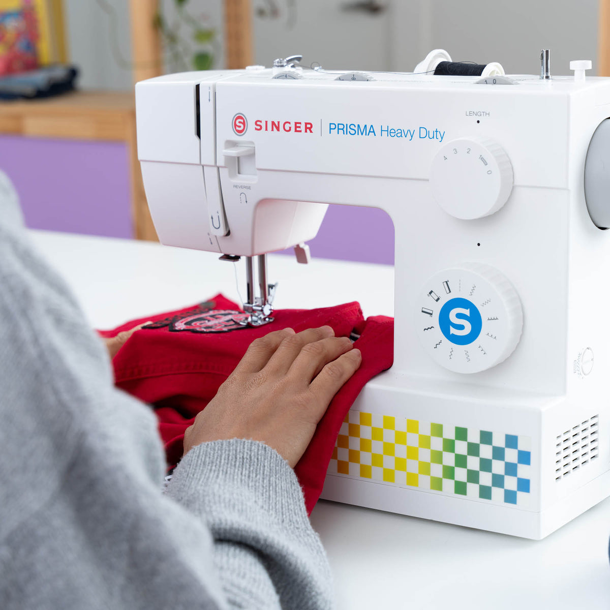 SINGER PRISMA Heavy Duty Sewing Machine - official product image 3