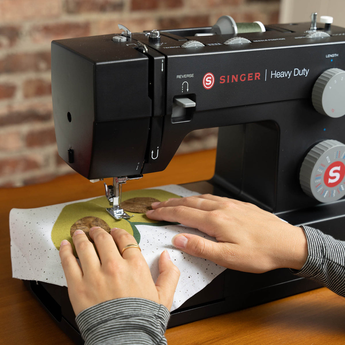 SINGER Heavy Duty 4432 Black Sewing Machine & Universal Canvas Tote Bundle - official product image 2