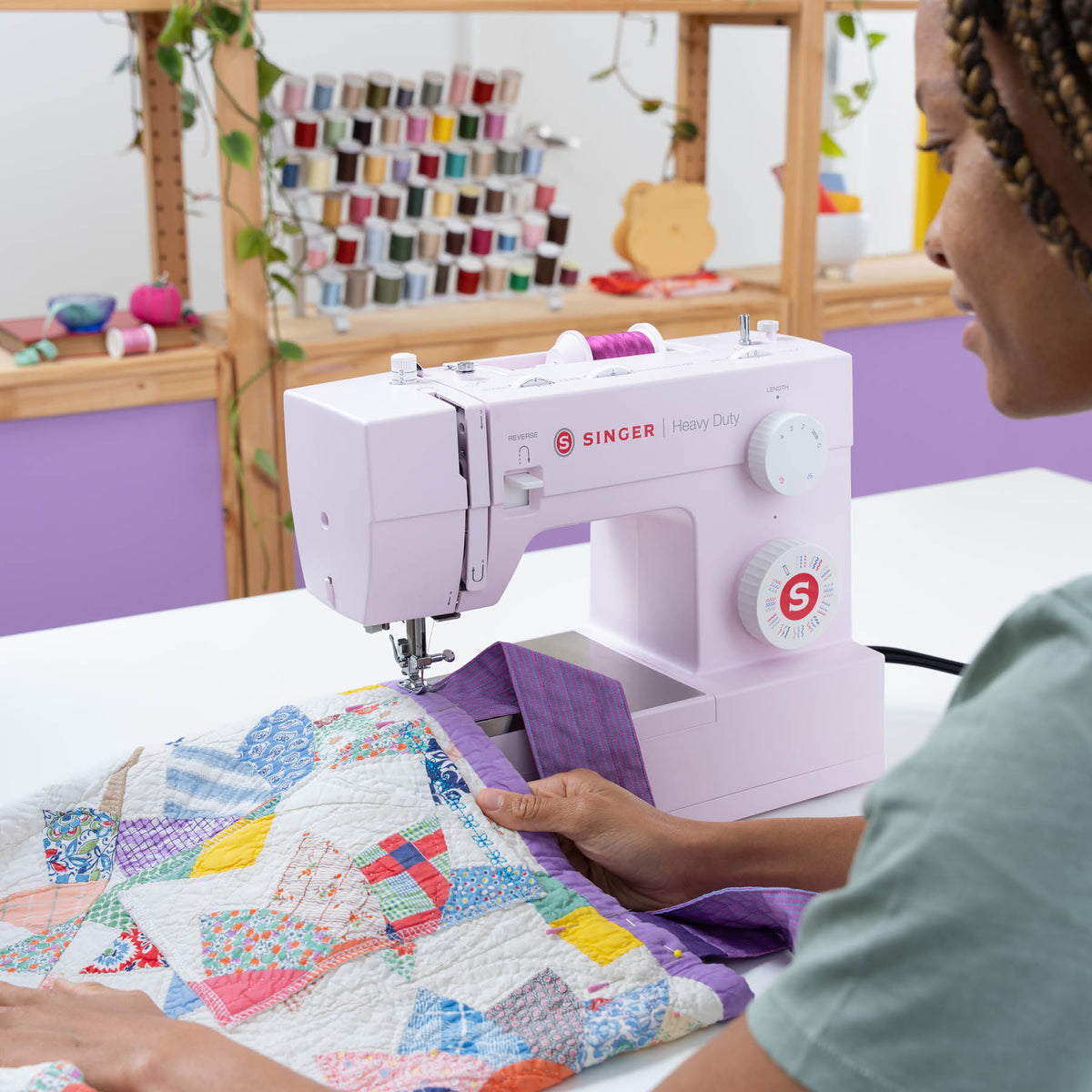 SINGER Heavy Duty 4452 Rosewater Pink Sewing Machine - official product image 4