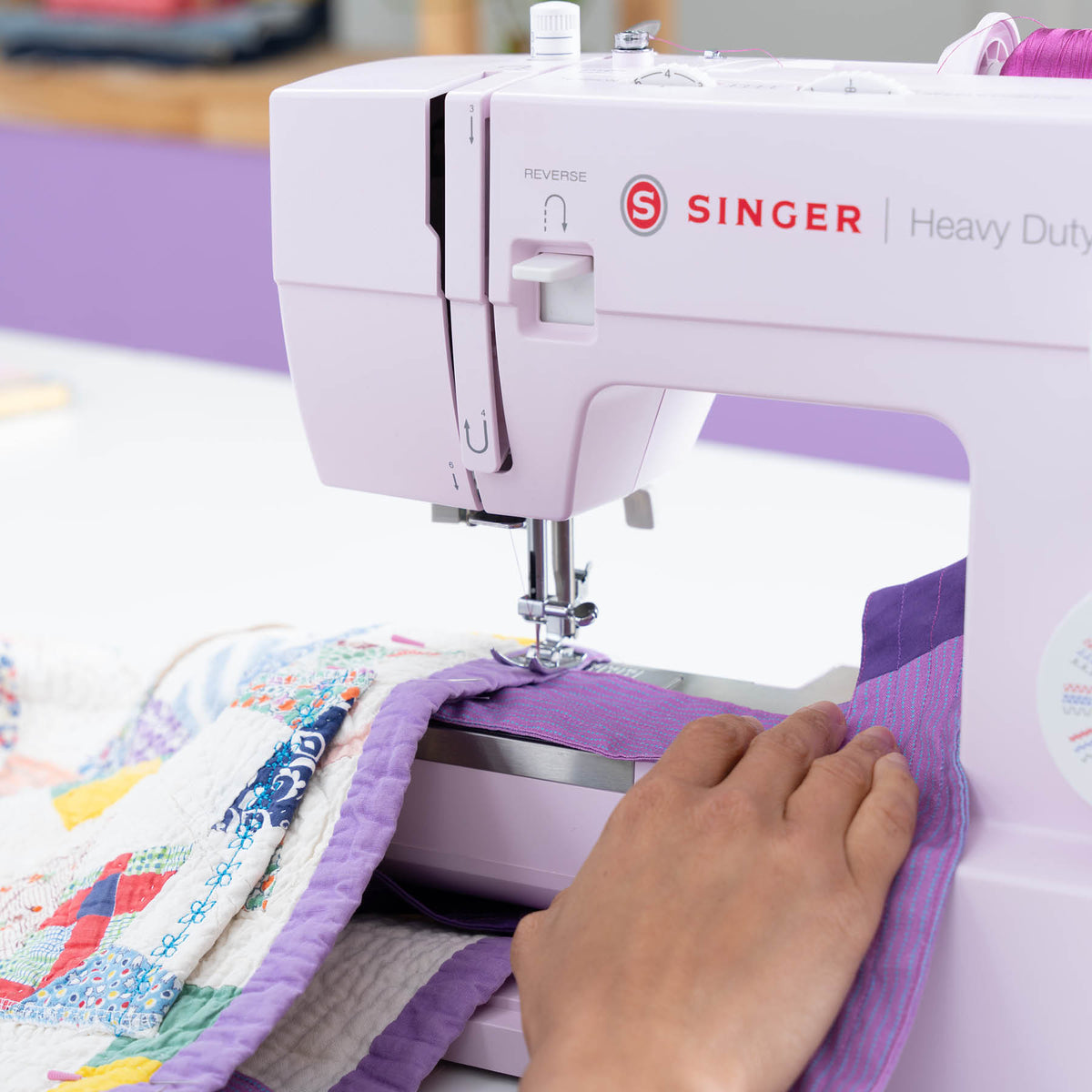 SINGER Heavy Duty 4452 Rosewater Pink Sewing Machine - official product image 5