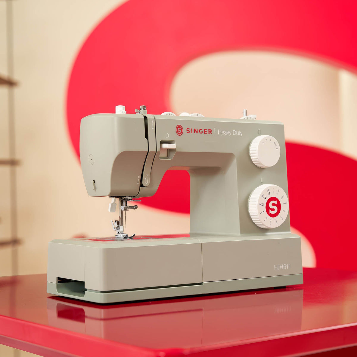 SINGER Heavy Duty 4511 Next Evolution Sage Green Sewing Machine & Hard Case Bundle - official product image 4