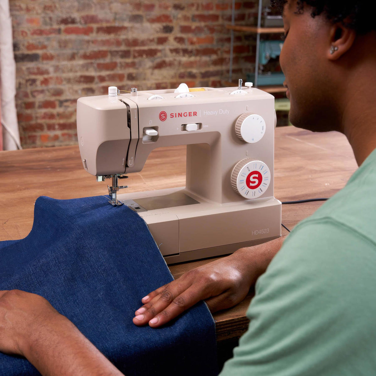 SINGER Heavy Duty 4523 Next Evolution Beige Sewing Machine - official product image 5