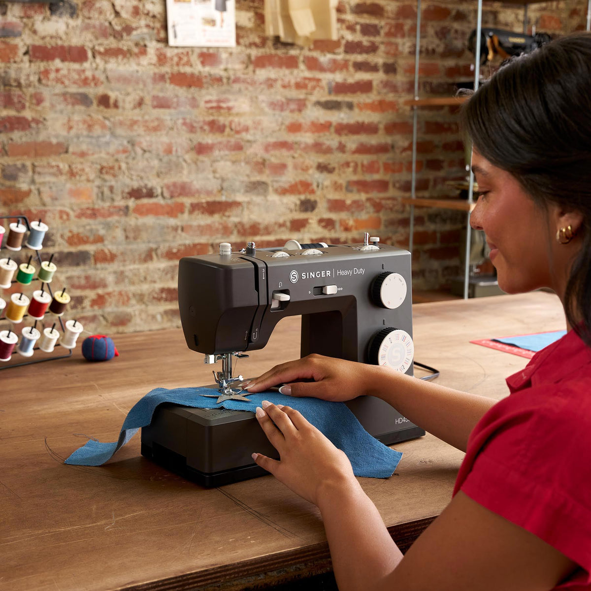 SINGER Heavy Duty 4552 Next Evolution Charcoal Sewing Machine - official product image 3