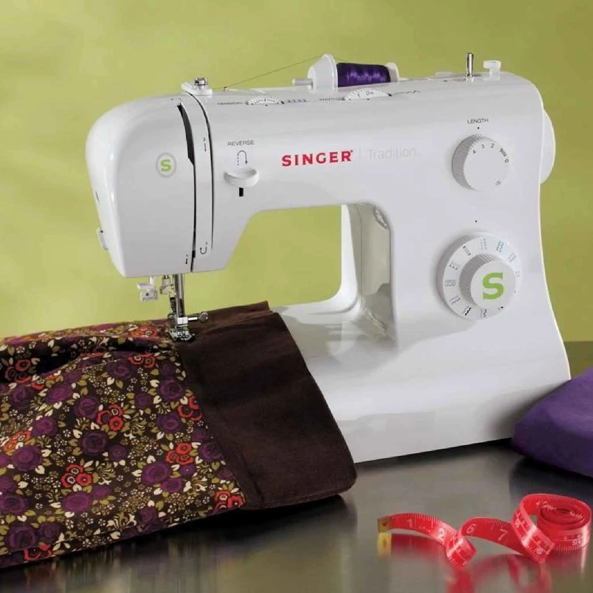 SINGER Tradition 2277 Sewing Machine - official product image 2