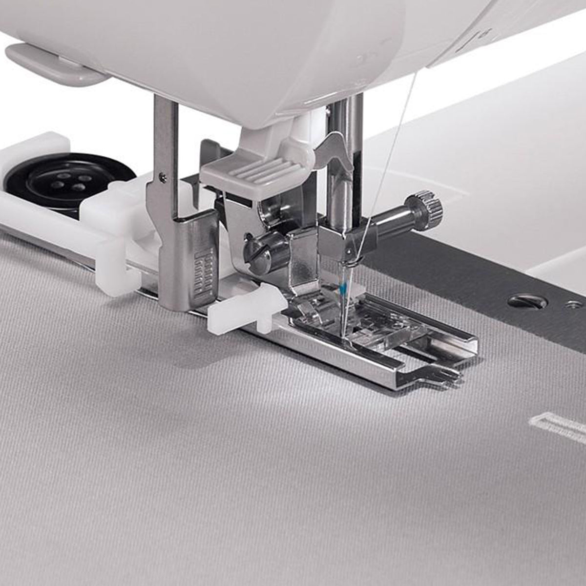 SINGER Quantum Stylist 9985 Sewing Machine - official product image 4