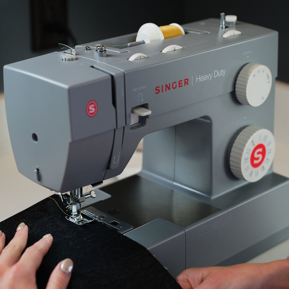 SINGER Heavy Duty 4432 Sewing Machine - official product image 7