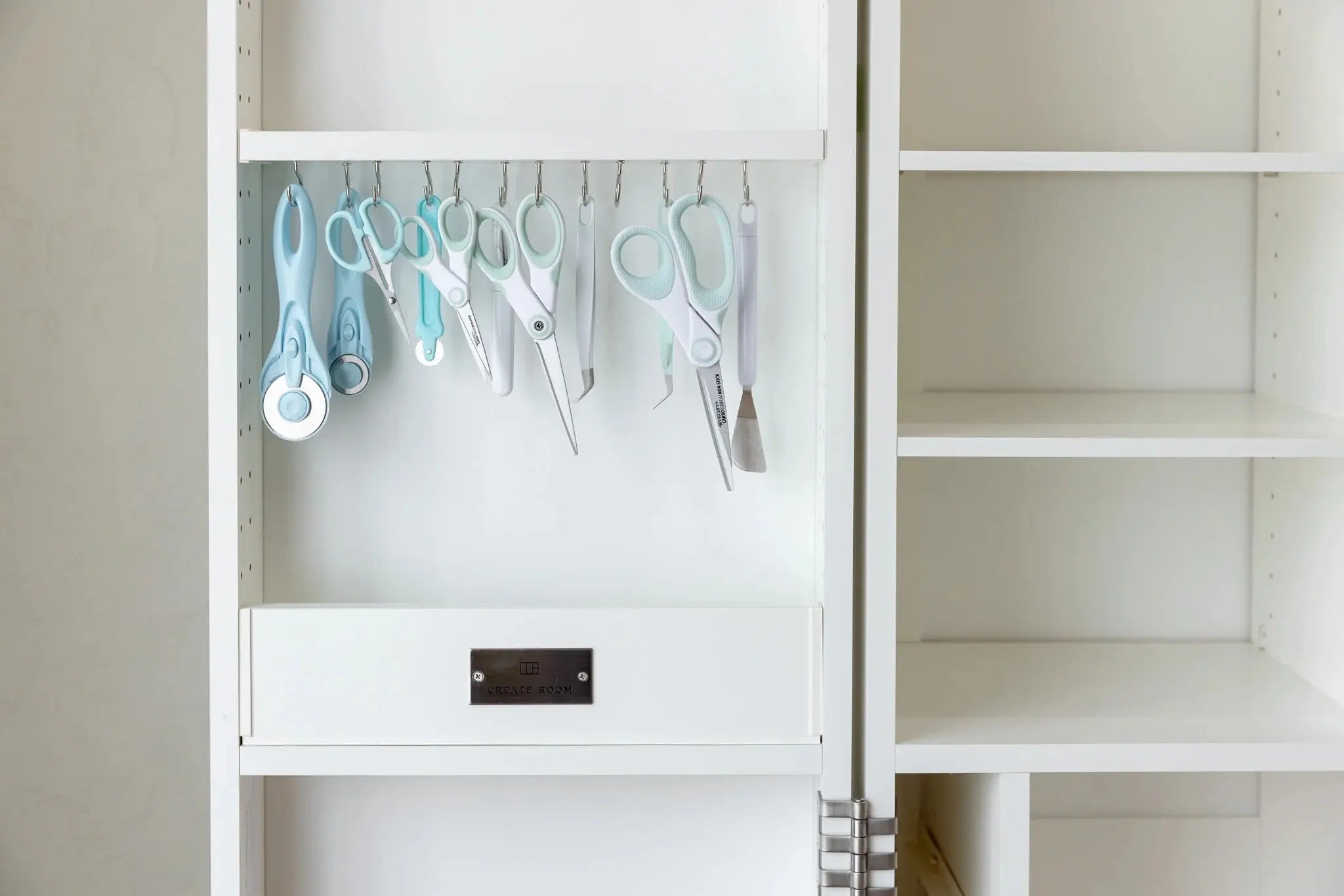 Create Room DreamBox Shelves