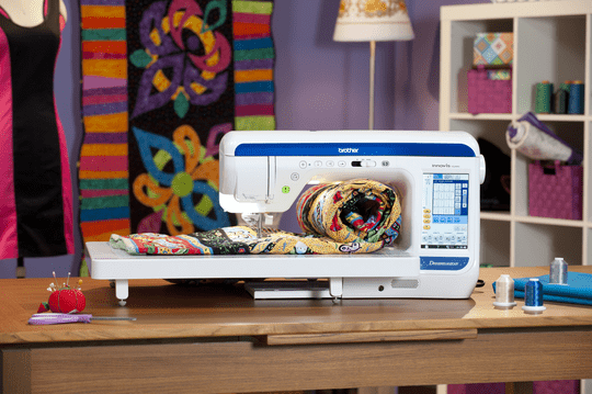 Brother Sewing and Quilting Machines Brother DreamWeaver™ Innov-is VQ3000 Sewing and Quilting Machine