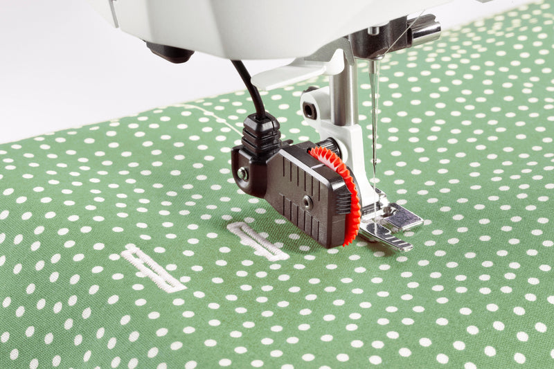 Distinctive Narrow Rolled Hem Sewing Machine Presser Foot w/ Free Shipping